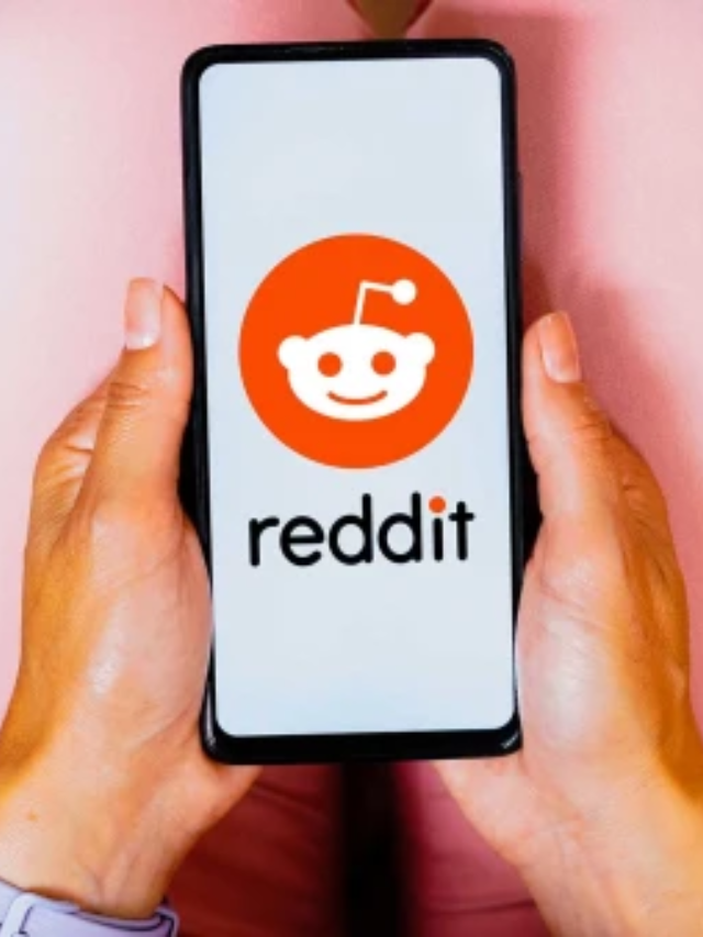 Social Media Platform Reddit Files for IPO
