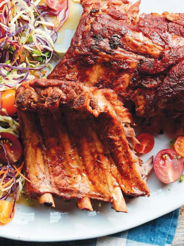 Embrace the opportunity to indulge in regional specialties. From juicy New England lobster rolls to mouthwatering Texas BBQ, every region has its own culinary claim to fame.
