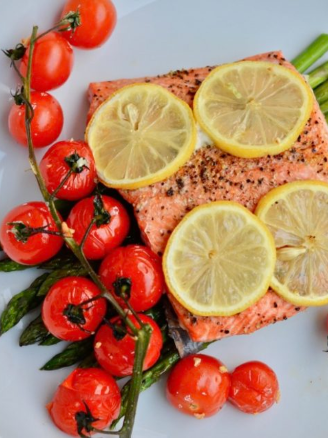  Effortless doesn't mean boring! Sheet pan dinners are your weeknight savior. Toss together your protein and veggies, let the oven do the work, and enjoy minimal cleanup.