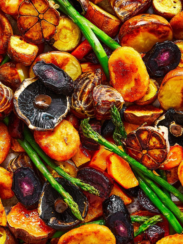   India offers an abundance of veggies! Explore roasted, stir-fried, or curried vegetables, packed with vitamins, minerals, and low in calories.