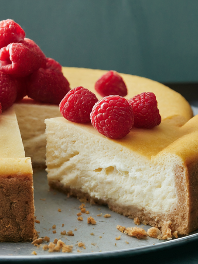  Vanilla and cheesecake? A match made in heaven! This recipe combines a creamy cheesecake filling with a swirled-in vanilla cake batter.