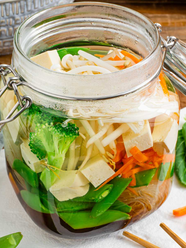 Power bowls are a fun and healthy way to create a customized meal. Choose your favorite whole grain base, protein, vegetables, and top it all off with a delicious sauce or dressing.