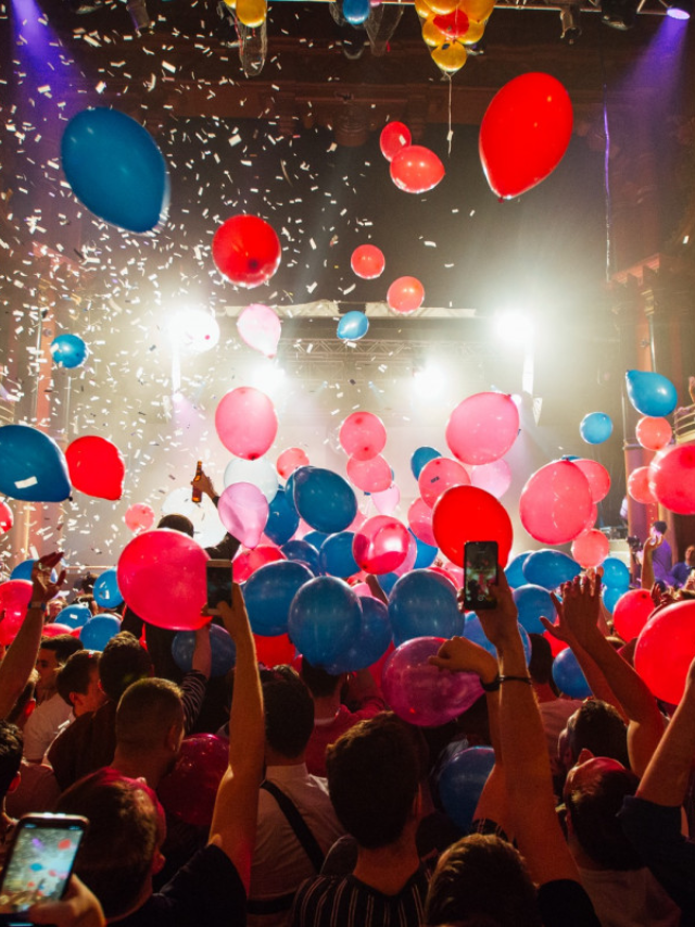  Nightlife Gems: From Classic Bars to Live Music
