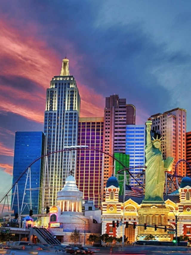  Las Vegas - Where Every Dream Comes True
