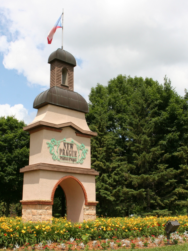 Explore the Twin Cities [2]
