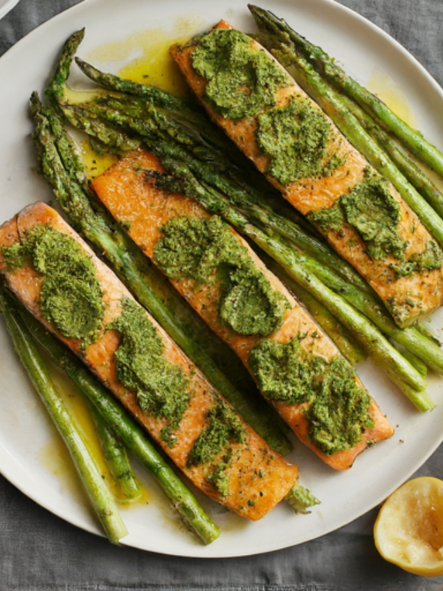 One-Pan Pesto Salmon with Asparagus