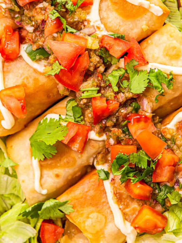 Arizona's chimichangas are a must-try. Deep-fried flour tortillas filled with your choice of meat, beans, and cheese, they're a delicious fusion of Mexican and American flavors.