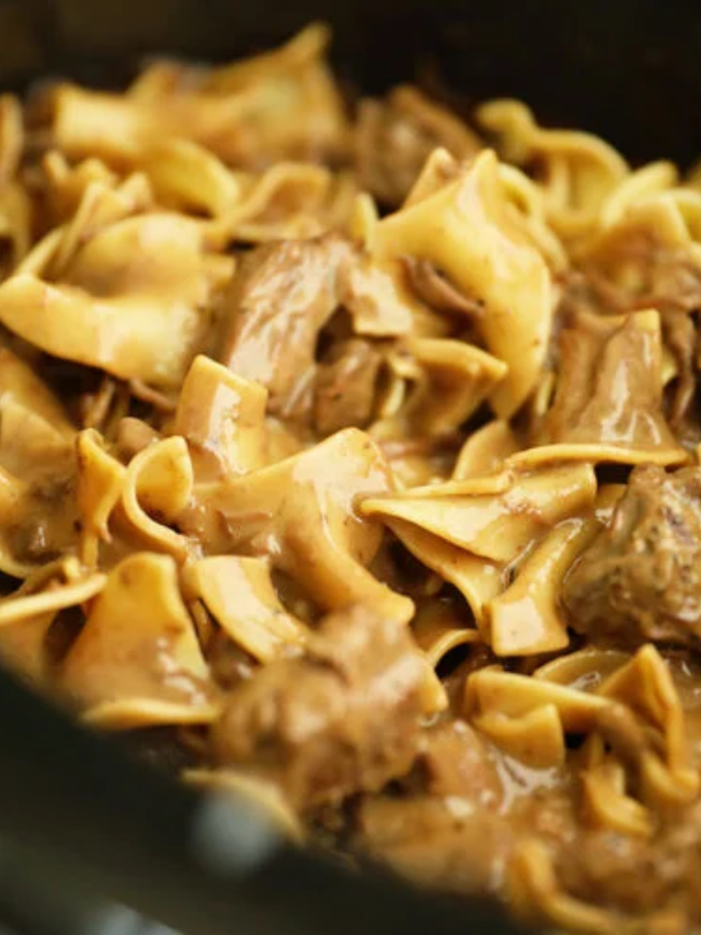 Weeknights call for comfort food! This one-pot beef stroganoff is a creamy and delicious take on a classic. It's surprisingly simple to make, yet satisfying enough to please the whole family.