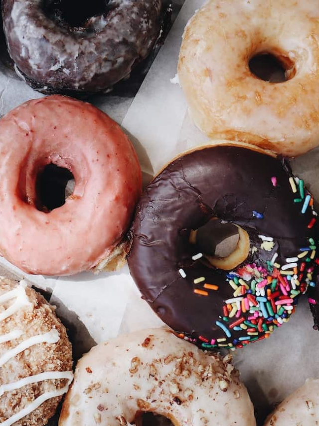 The new Krispy Kreme rewards program is all about giving members more. You'll earn points faster than before and be able to redeem them for an even wider variety of Krispy Kreme treats!
