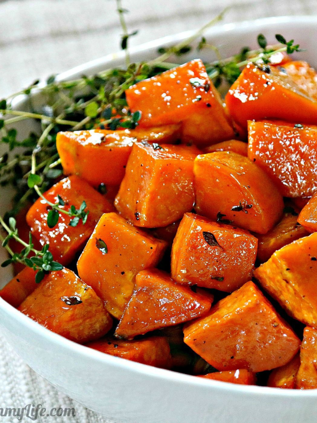 Vibrant orange sweet potatoes with a crispy topping of pecans, maple syrup, and a hint of chili flakes.
