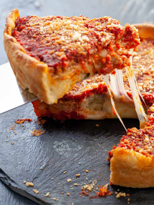 A plate of delicious deep-dish pizza from Chicago, Illinois.