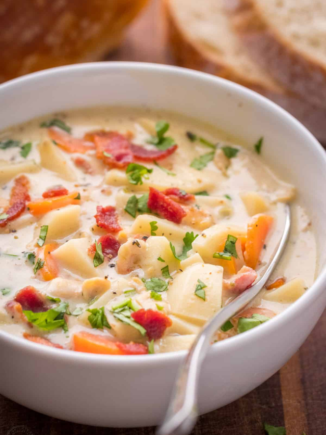 Connecticut boasts a rich culinary heritage. Warm up with a classic New England clam chowder, brimming with clams, tender potatoes, and smoky bacon.