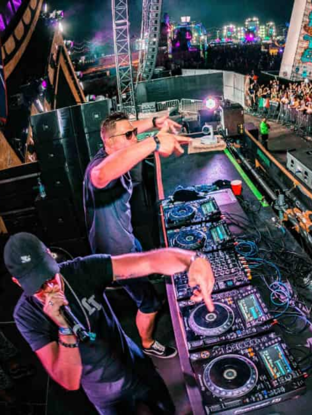 Immerse yourself in Jackson's lively nightlife scene. Catch a captivating performance at a music venue, unwind at a cozy bar, or dance the night away at a club.
