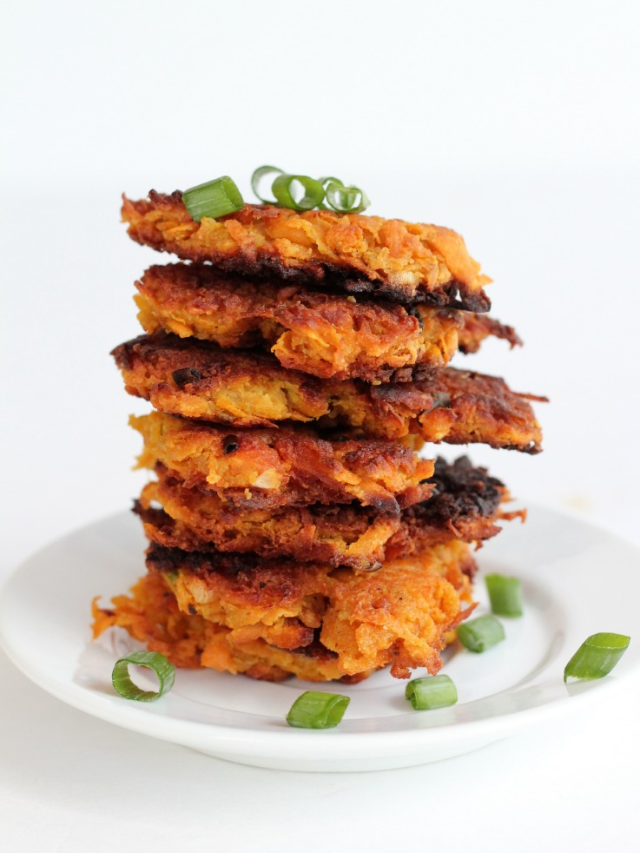  A photo of a cheesy hashbrown casserole with a perfectly crispy top.
