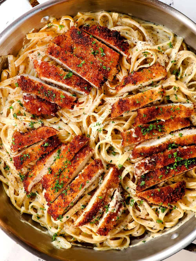 A steaming plate of Fettuccine Alfredo
