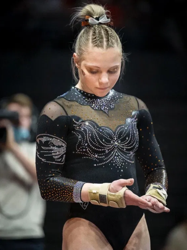 Jade Carey Overcomes Illness, Qualifies for Vault Finals