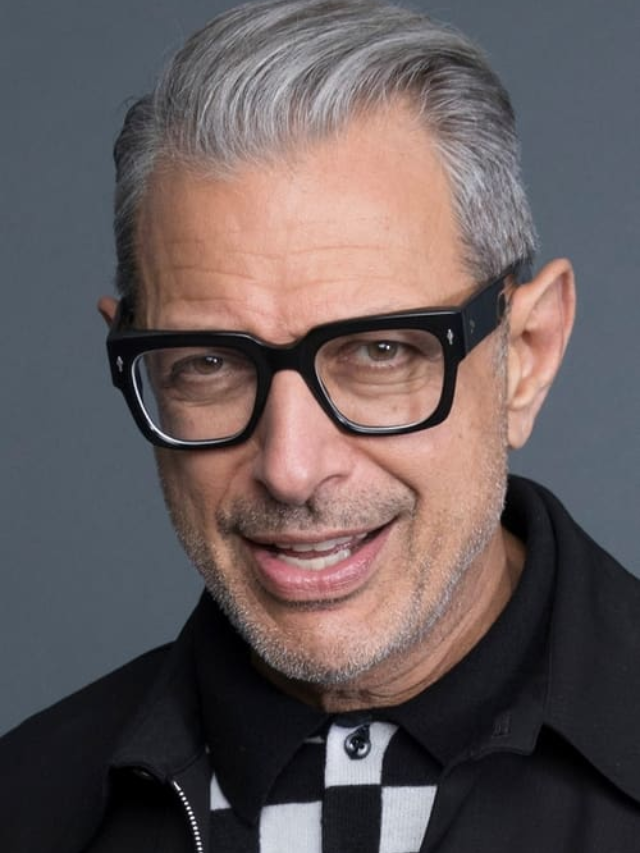 "Dr. Johansson, this is Jeff Goldblum," he said in the recorded message. "Here’s what I want to say to you. This I know: Scarlett will find a way. Don’t get eaten, unless you want to.