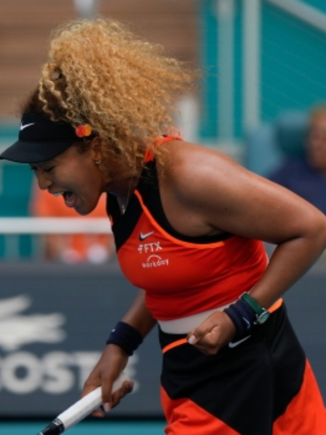  Collins' experience and talent give her the edge in this rematch.
