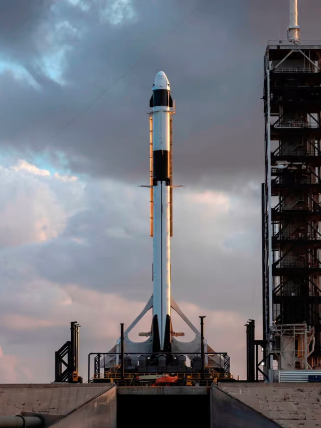 Analysts are bullish on AST SpaceMobile, predicting significant revenue growth in the coming years.
