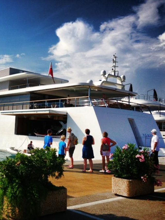 A match made in design heaven: Steve Jobs and Philippe Starck created a masterpiece with Venus.
