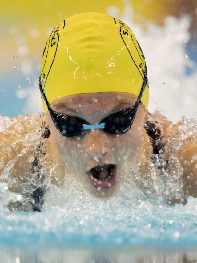 Veteran athlete Malindi Elmore races for Canada, finishing 35th with a time of 2:31.08.
