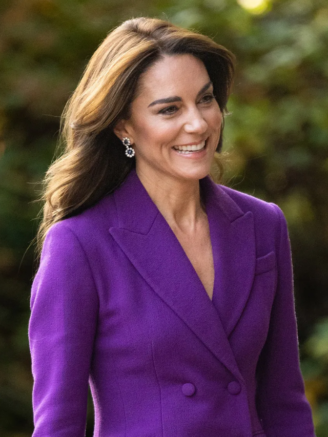 A group photo of the royal family attending the service.

