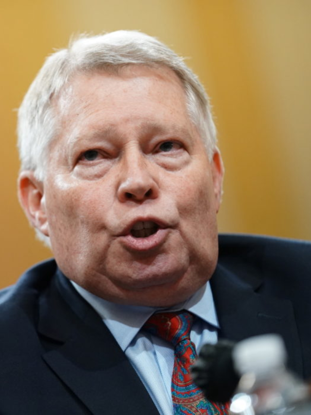 Retired Conservative Judge Endorses Republican Harris for Office