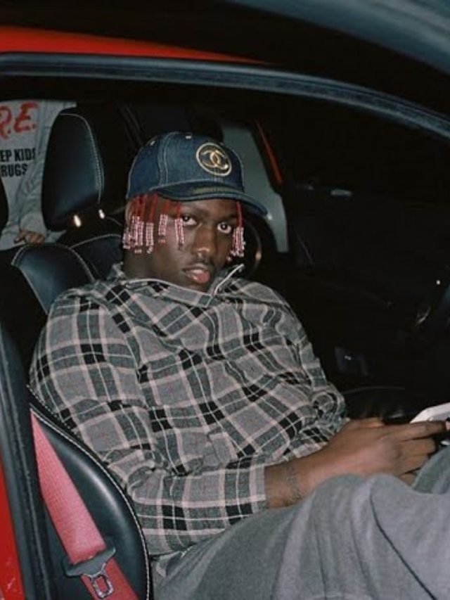 Karrahbooo's alleged complaint to a fan about her treatment within the group triggered Yachty's response.
