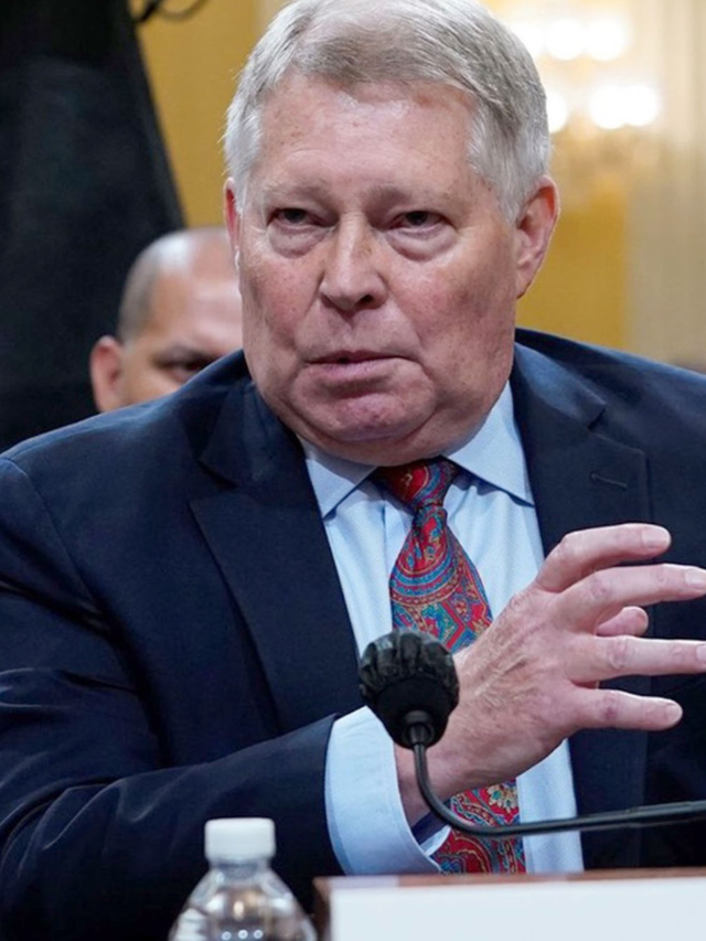  Retired Conservative Judge Endorses Republican Harris for Office