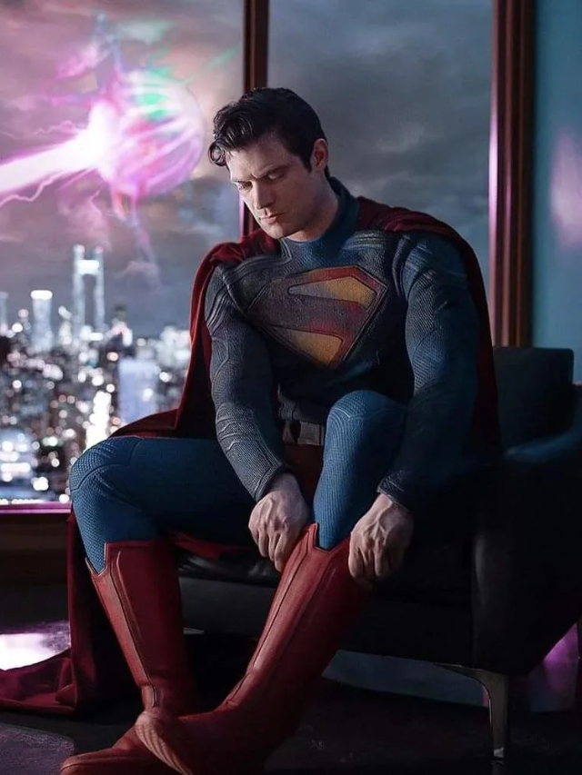 Zack Snyder’s DCEU Superman: Why No Trunks Was Perfect
