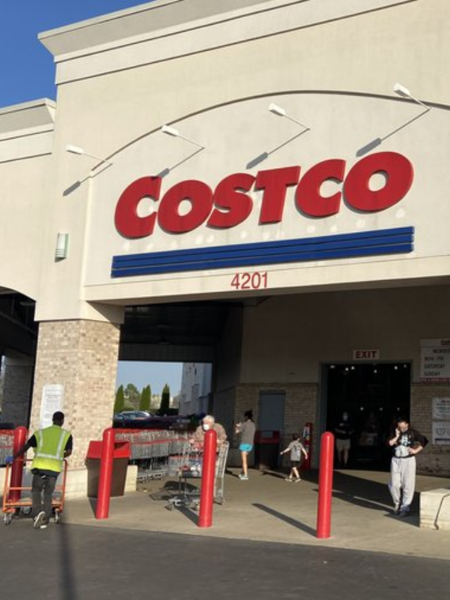 Costco Adds Membership Scanners at Entry