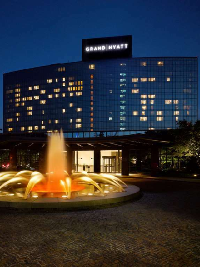 These deals help major chains access popular destinations where building new hotels is difficult.
