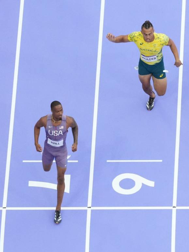 Quincy Hall Shocks the World with Stunning 400m Comeback
